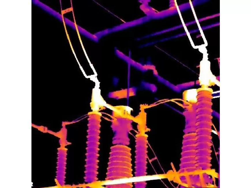 Infrared-thermal-image-of-cutout-switch-fuse-connection_Q640-870x653